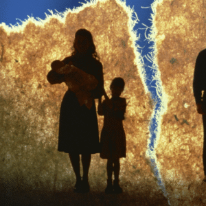 FILHO NÃO SEGURA CASAMENTO